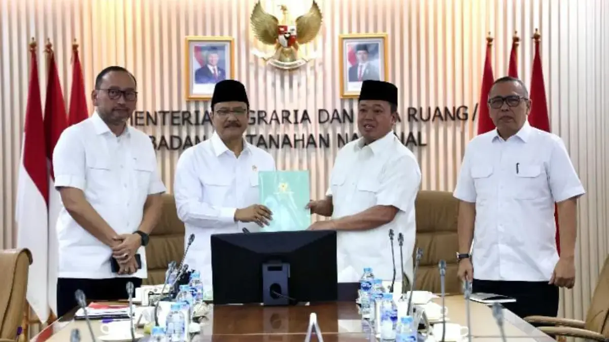 Sekolah Rakyat oleh Pemerintah