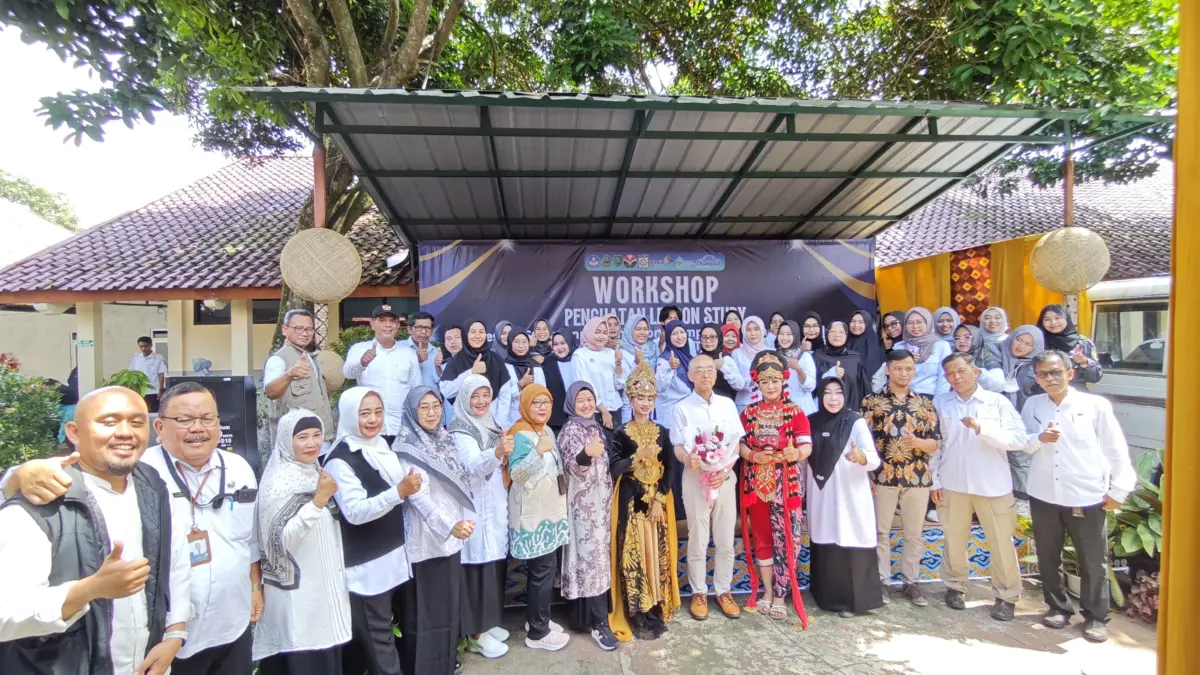 Profesor dari Universitas Kyoto Japan