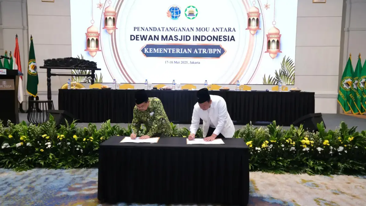 Teken MoU dengan DMI, Menteri Nusron Berkomitmen Tuntaskan Sertipikasi Tanah Wakaf dalam Lima Tahun