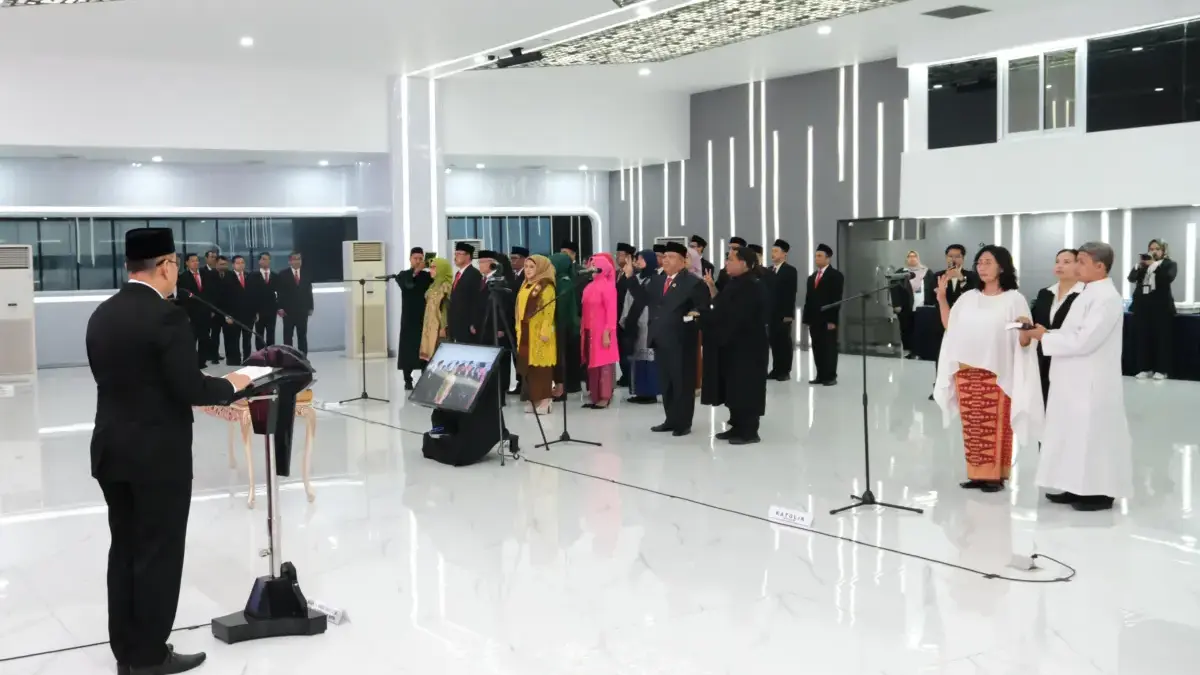 Lantik Pejabat Struktural dan Fungsional