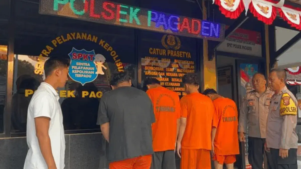 Empat Pemuda Ditangkap Usai Keroyok Remaja di Pasar Inpres Pagaden Empat Pemuda Ditangkap Usai Keroyok Remaja di Pasar Inpres Pagaden
