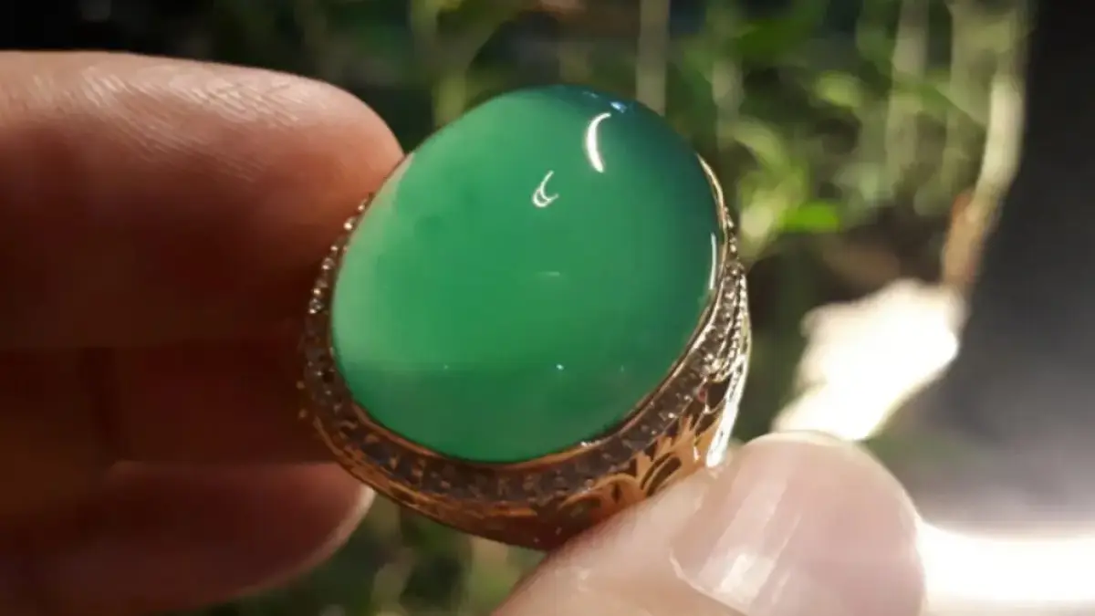 Ciri-ciri Batu Bacan Doko Asli, Permata Hijau dari Pulau Halmahera