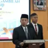 Layani masyarakat dengan hati
