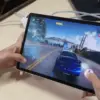 Galaxy Tab S6 saat dipakai untuk main gim (GAMBAR Liputan6.com)