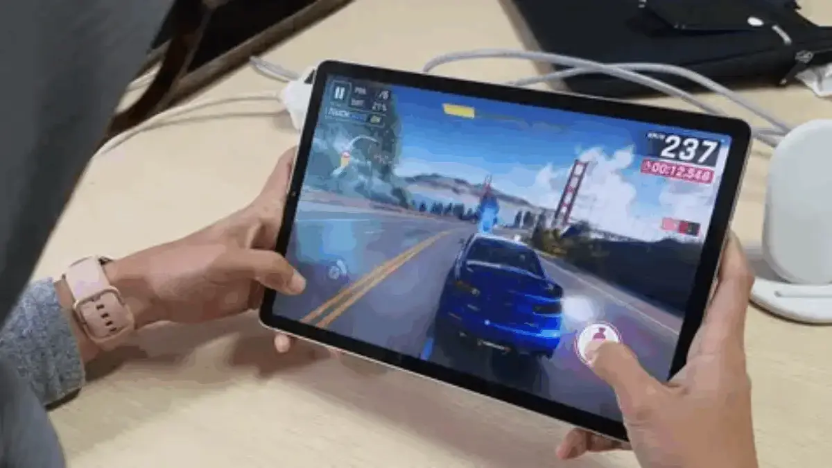 Daftar Harga Samsung Galaxy Tab terbaru 2025, Lengkap dari Entry Level hingga Premium Galaxy Tab S6 saat dipakai untuk main gim (GAMBAR Liputan6.com)