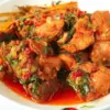 Cobain Ini Resep Ayam Garo Rica Manado yang Mudah Dibuat, Pedasnya Menggoda Selera! GAMBAR/Nia Kayyis/Shutters