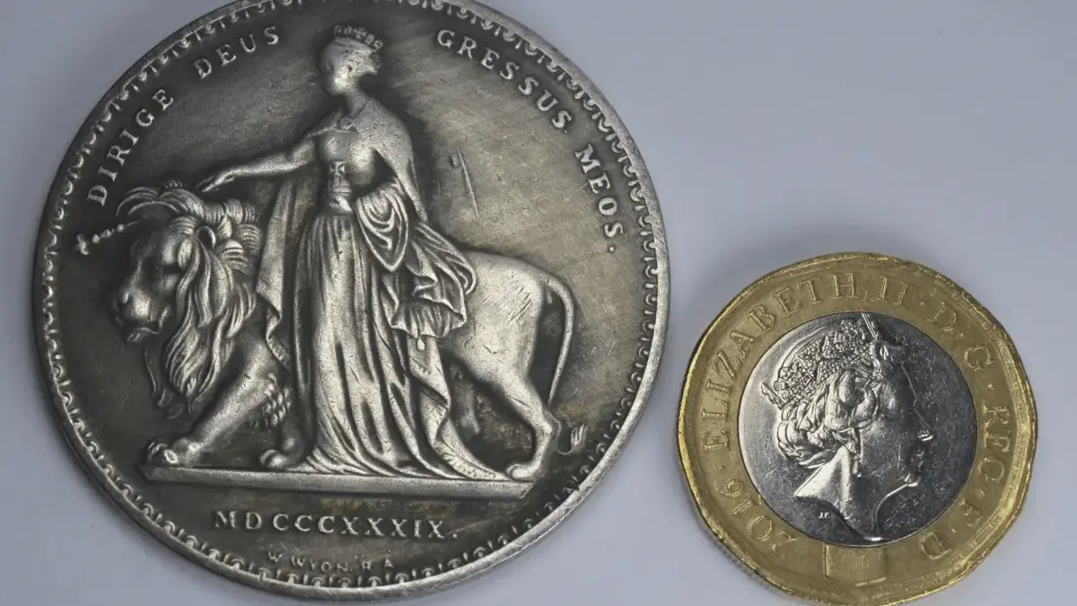 Deretan Lima Uang Kuno Termahal di Inggris yang Bernilai Tinggi dalam Dolar Queen Victoria \'Una and the Lion\' Five Pounds (1839)