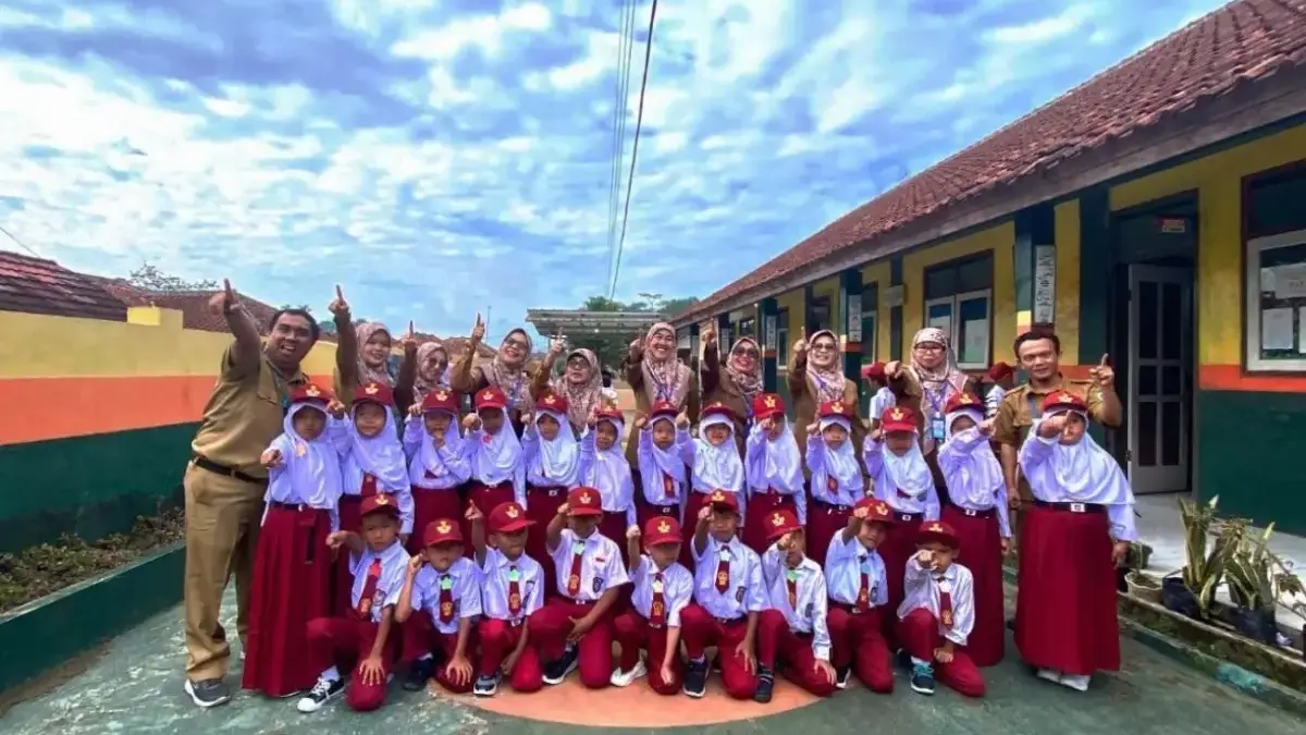 Seragam Gratis Subang