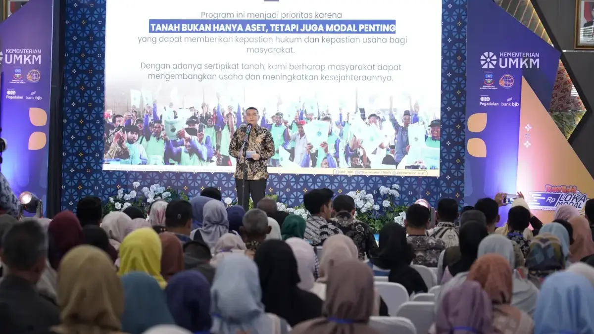 Wamen Ossy Harap Masyarakat Dapat Kembangkan Usaha dan Tingkatkan Taraf Ekonomi