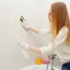 Cara Efektif Membersihkan Kerak Kamar Mandi: Simpel dan Nggak Bikin Capek