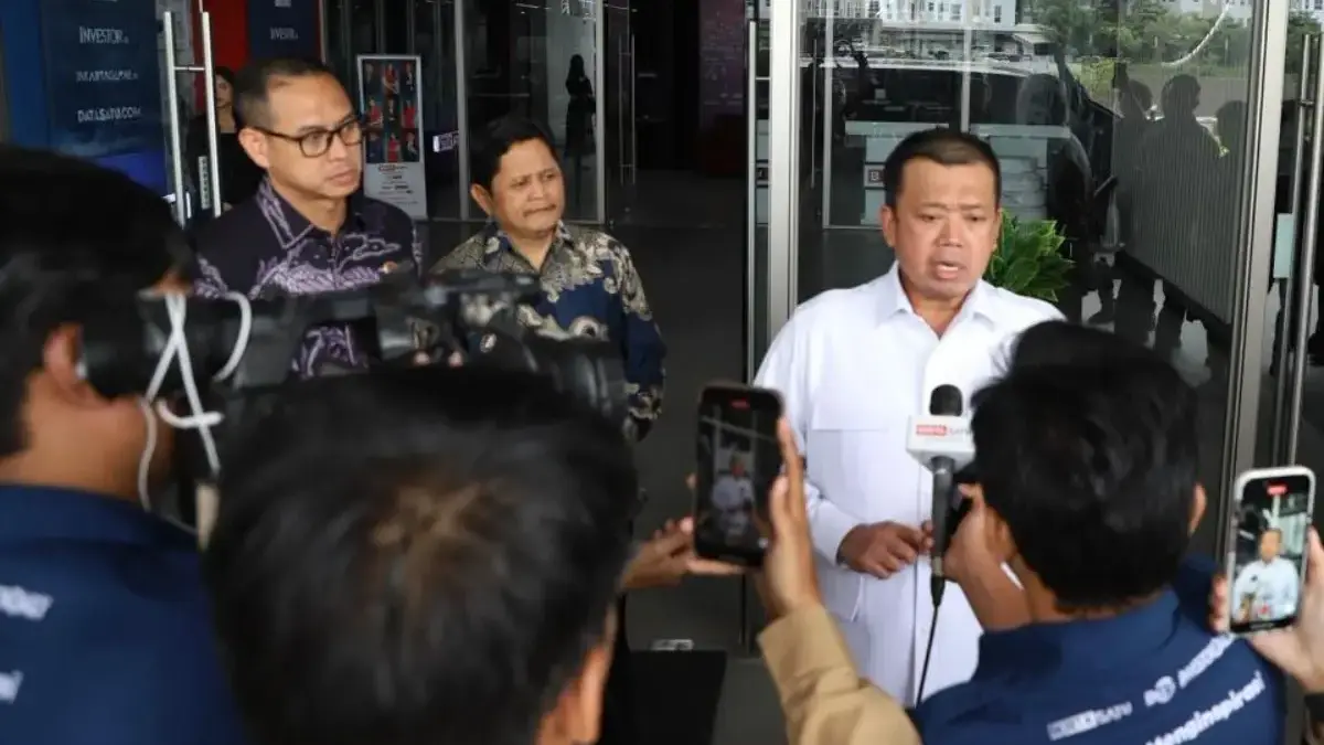 Serahkan Sertipikat Hak Pakai kepada Menteri Luar Negeri, Menteri Nusron: Langkah Amankan Aset Negara