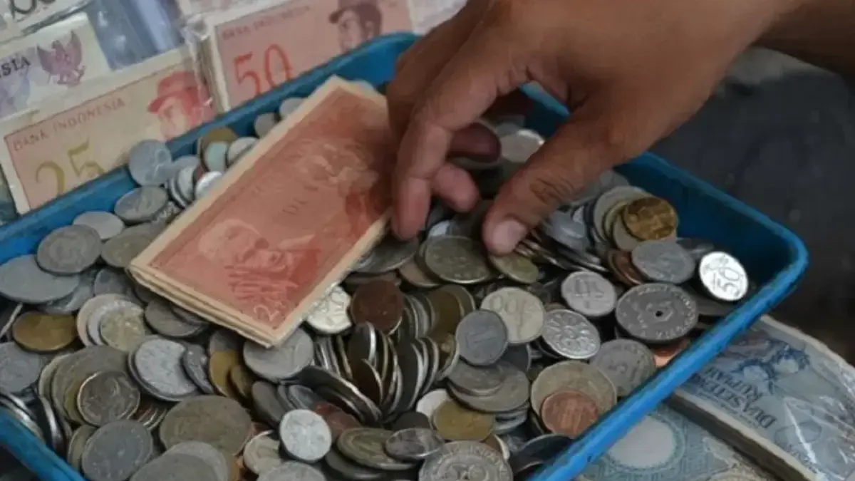 Pembeli Uang Koin Kuno