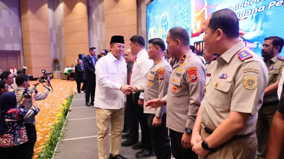 Menteri Nusron Berikan Penghargaan kepada 74 Pihak yang Berperan dalam Pencegahan Tindak Pidana Pertanahan