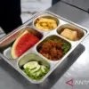 Program makan gratis di Indonesia meningkatkan kesehatan dan mendorong kehadiran siswa di sekolah