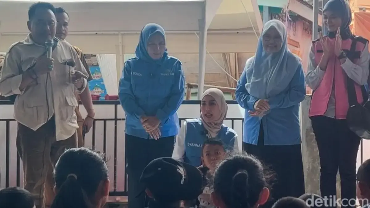 Tawa Anak-anak Korban Longsor Cisarua di Tengah Trauma.
