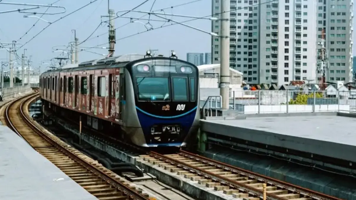 Aturan Buka Puasa di MRT, Penumpang Hanya Boleh Minum dan Makan Kurma Selama 10 Menit
