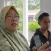 Emak-emak Marah ke Ustaz Diduga Gara-gara Tegur Anaknya Merokok di Pesantren: Suami Saya Polisi!