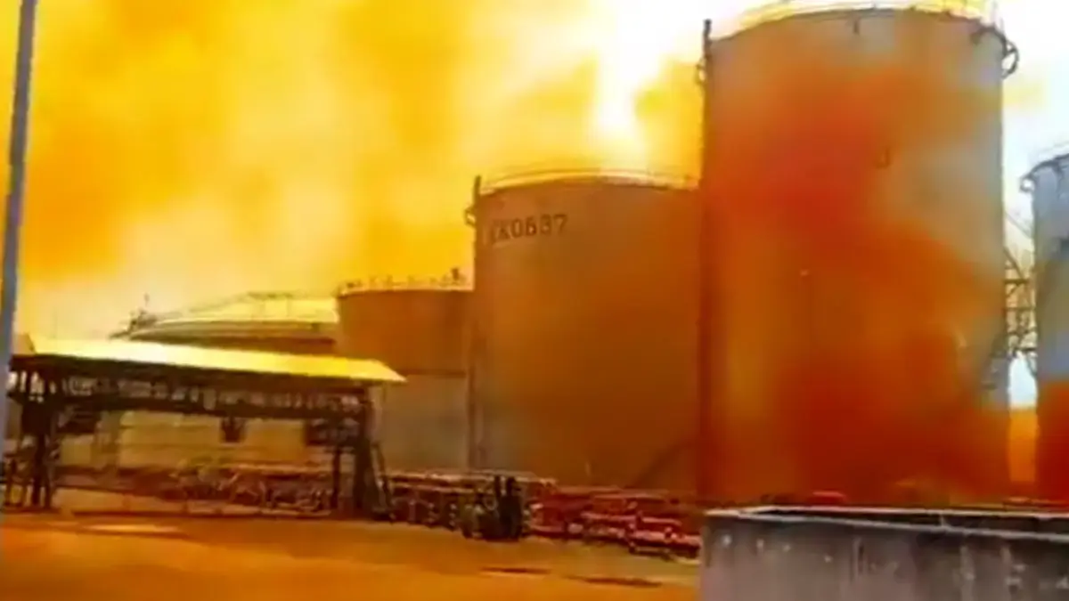 Puluhan Warga Dilarikan ke RS Akibat Kebocoran Gas Asam Nitrat PT Vopak Indonesia di Cilegon