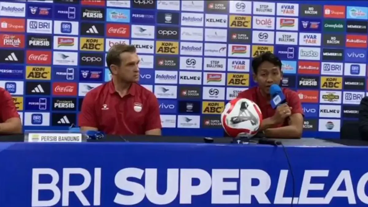 Igor Tolic Ungkap Rahasia Pesta Gol Persib: Tak Buru-buru, Sabar Membangun Serangan dari Belakang Igor Tolic Ungkap Rahasia Pesta Gol Persib: Tak Buru-buru, Sabar Membangun Serangan dari Belakang.