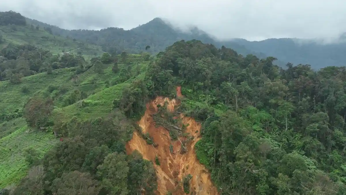 Pemkab Sumedang Perketat Pengawasan Longsor Cisoka, Warga Diminta Siaga Saat Hujan.