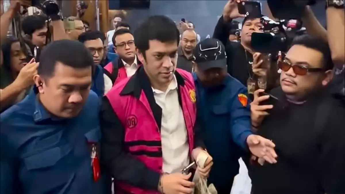 Sidang hingga Waktu Sahur, Kerry Putra Riza Chalid Divonis 15 Tahun Penjara dalam Kasus Tata Kelola Minyak.