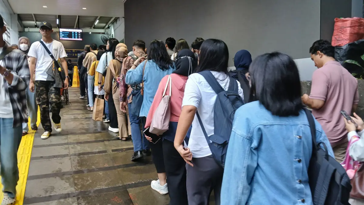 Gelombang PHK Picu Trauma Turun Kelas dan Krisis Identitas, Psikolog Beberkan Dampak Micro-Burnout.