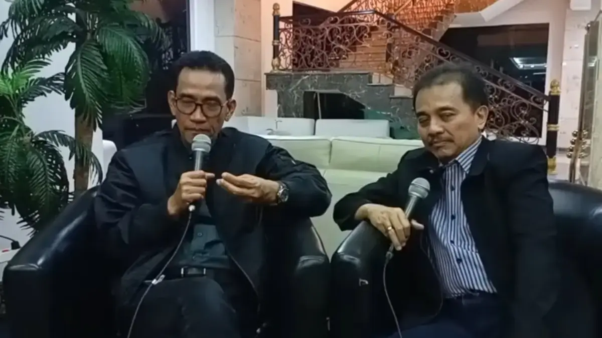 Bala RRT Pecah? Refly Harun Mundur dari Kuasa Hukum Rismon Usai Minta Maaf ke Jokowi.