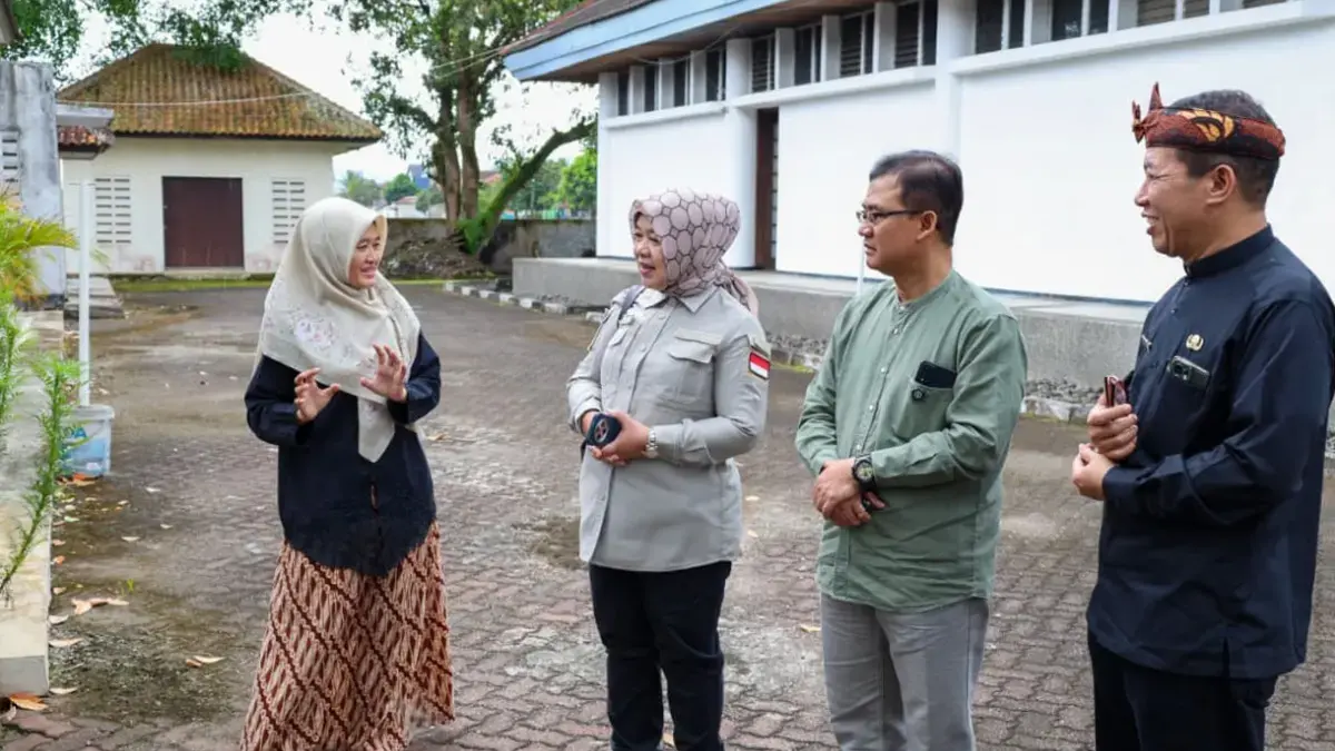 Komisi II DPRD Jawa Barat Soroti Persoalan Penempatan Tenaga dan Keterbatasan Anggaran di UPTD BPTPH Cianjur Komisi II DPRD Jawa Barat Soroti Persoalan Penempatan Tenaga dan Keterbatasan Anggaran di UPTD BPTPH Cianjur.