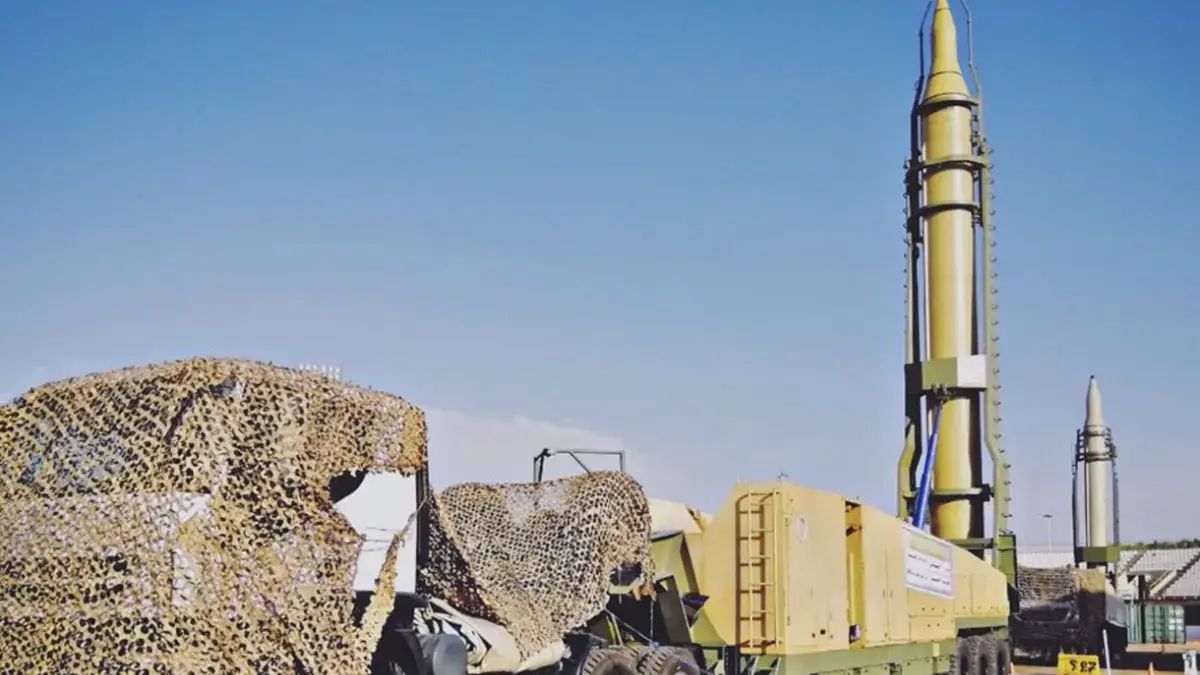 Kapal Penghancur Amerika Dihajar Rudal Ghadr-380 dan Talaieh Iran, Picu Kebakaran Besar Saat Isi Bahan Bakar