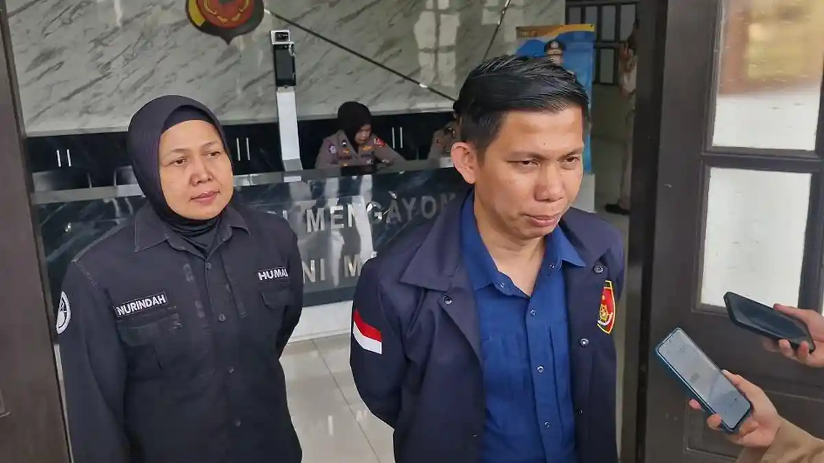 Satreskrim Polrestabes Bandung Tangkap 3 Debt Collector yang Hentikan Pengendara di Jalan Pasteur Satreskrim Polrestabes Bandung Tangkap 3 Debt Collector yang Hentikan Pengendara di Jalan Pasteur.