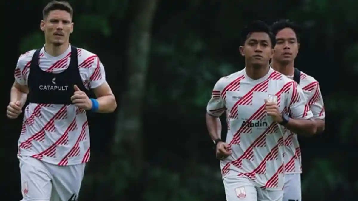 Alami Cedera Parah, Eks Anak Emas Persib di Persis Solo Potensi Istirahat Hingga Akhir Musim Alami Cedera Parah, Eks Anak Emas Persib di Persis Solo Potensi Istirahat Hingga Akhir Musim.