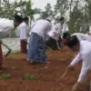 Mengaji, Menanam, dan Bertahan Hidup: Pesantren di Subang Membekali Santri Keterampilan Pangan.