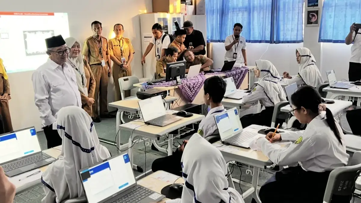 Hari Pertama TKA SMP Mendikdasmen Warning Soal Kejujuran