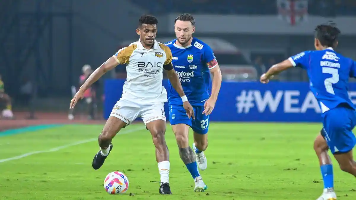 Rikcy Kambuaya Diserang Rasisme usai Lawan Persib Bandung, Tantang Pelaku: Masih Kurang Rasisnya.