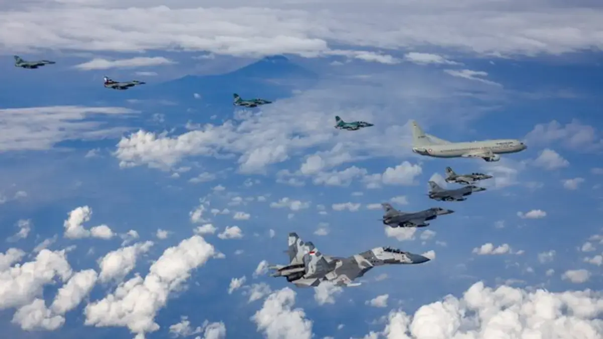 AS Disebut 18 Kali Langgar Wilayah Udara RI, Kemlu Serahkan Penanganan ke TNI