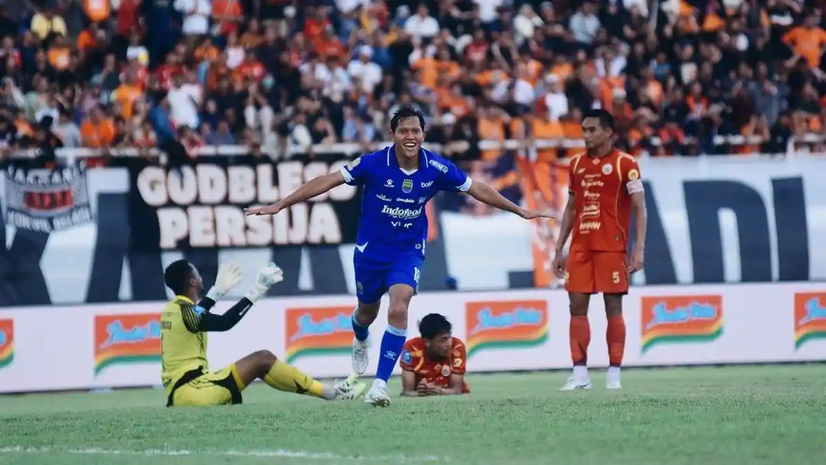 Analisa Kemenangan Persib atas Persija: Maung Lebih Efektif, Macan Dominan.