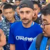 Apes, Ponsel Frans Putros Raib saat Pawai Juara Persib.
