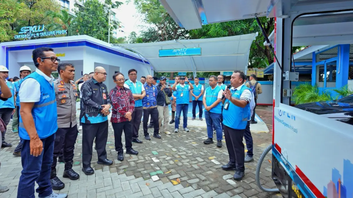 PLN Kenalkan Inovasi SPKLU Mobile Emergency untuk Pengguna EV PLN Kenalkan Inovasi SPKLU Mobile Emergency untuk Pengguna EV
