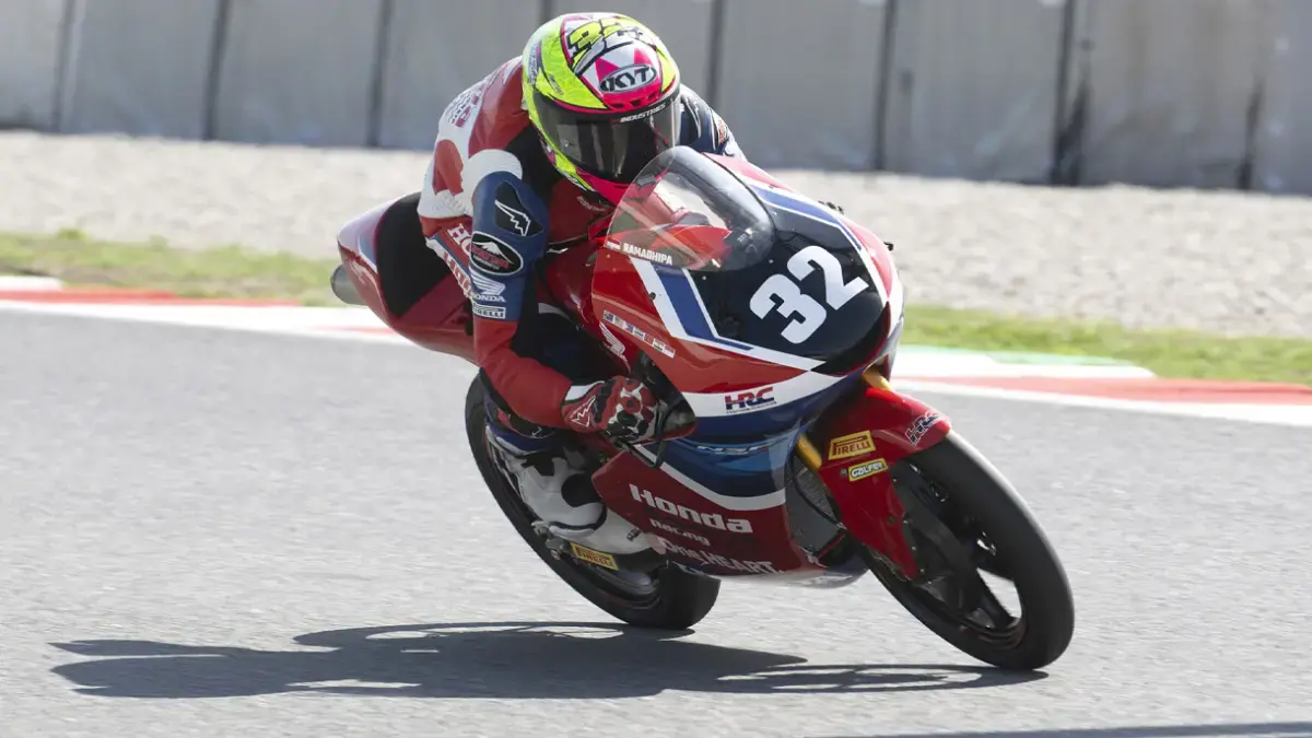 Ini yang Bikin Kiandra Ramadhipa Posisi 2 Klasmen Sementara Moto3 Junior 2026 Ini yang Bikin Kiandra Ramadhipa Posisi 2 Klasmen Sementara Moto3 Junior 2026