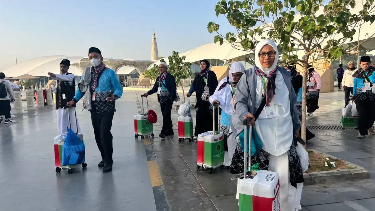 Kloter Pertama Jemaah Haji Aceh Mendarat di Madinah, 68 Lansia Disambut Hangat