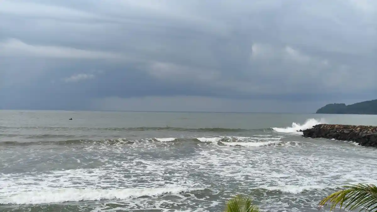 BREAKING NEWS Pangandaran Diguncang Gempa Bumi 4 Magnitudo, Ini Suasana Terkini di Pantai Timur.