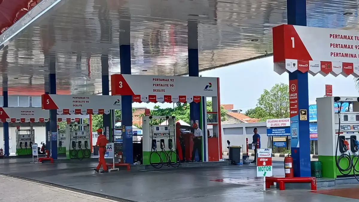 Harga Pertamax Naik Rp3.950 Tengah Malam, Masyarakat Teriak MBG Mas Bahlil Ganteng Harga Pertamax Naik Rp3.950 Tengah Malam, Masyarakat Teriak MBG Mas Bahlil Ganteng