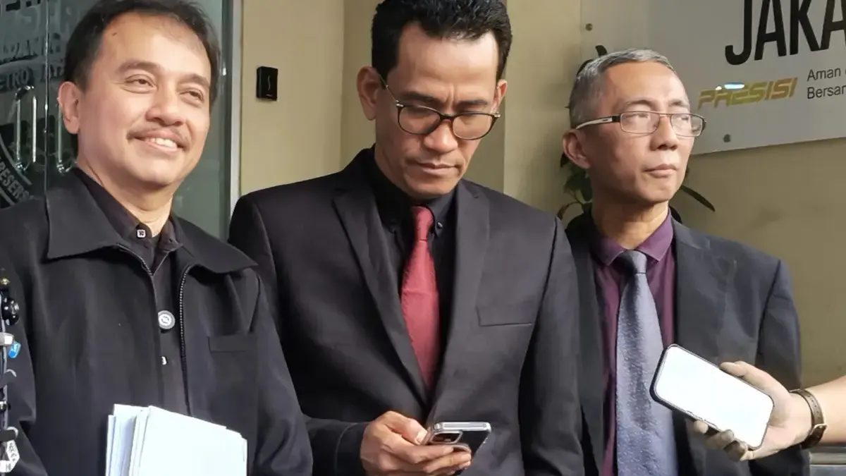 Roy Suryo Diamankan Polda Metro Jaya Terkait Kasus Ijazah Jokowi, Ini Kata Kuasa Hukum Roy Suryo Diamankan Polda Metro Jaya Terkait Kasus Ijazah Jokowi, Ini Kata Kuasa Hukum
