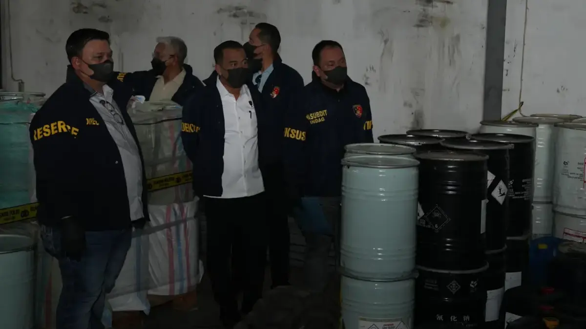 Jaringan Gelap Sianida Ilegal Terbongkar! Bareskrim Polri Sita 18,1 Ton Senilai Miliaran Rupiah Jaringan Gelap Sianida Ilegal Terbongkar! Bareskrim Polri Sita 18,1 Ton Senilai Miliaran Rupiah